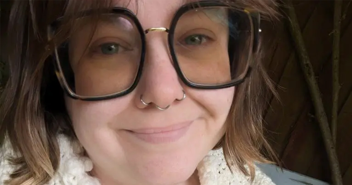 Woman Reveals Three-Decade Journey to Understanding Her Abrosexual Identity