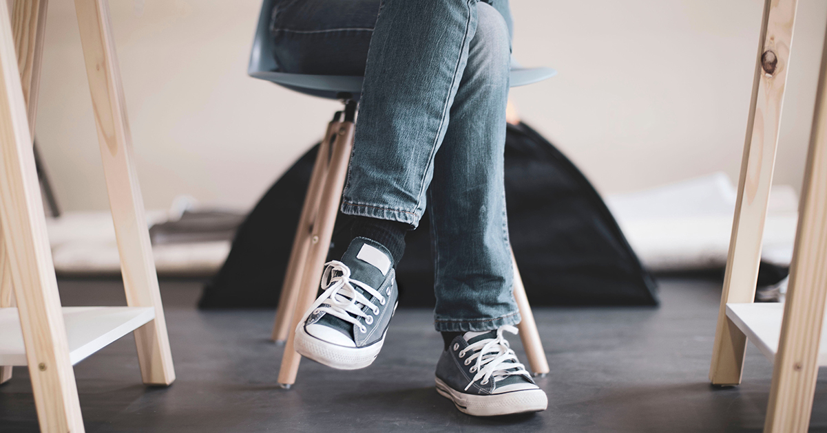 Why Women Cross Their Legs: Understanding the Silent Signals Behind a Common Posture