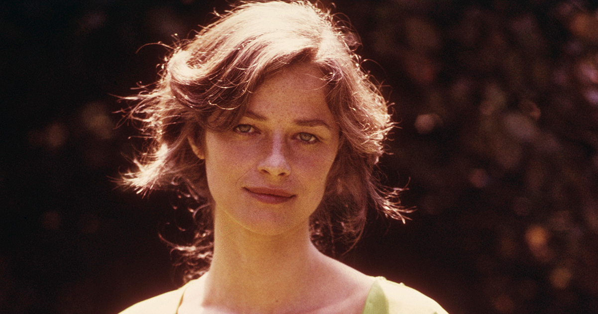 60s Icon Still Radiates Natural Beauty at 78